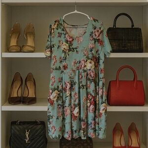 Chic Floral Mini Dress in Blue and Pink